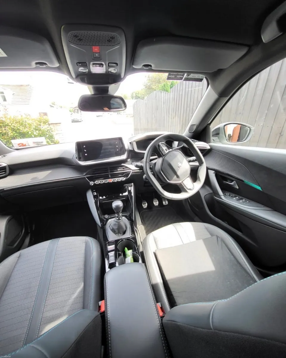 Peugeot 2008 2023 Allure - Image 3