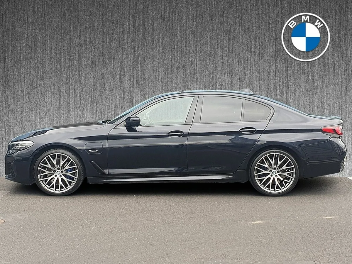 BMW 5-Series 530e M Sport Saloon - Image 3