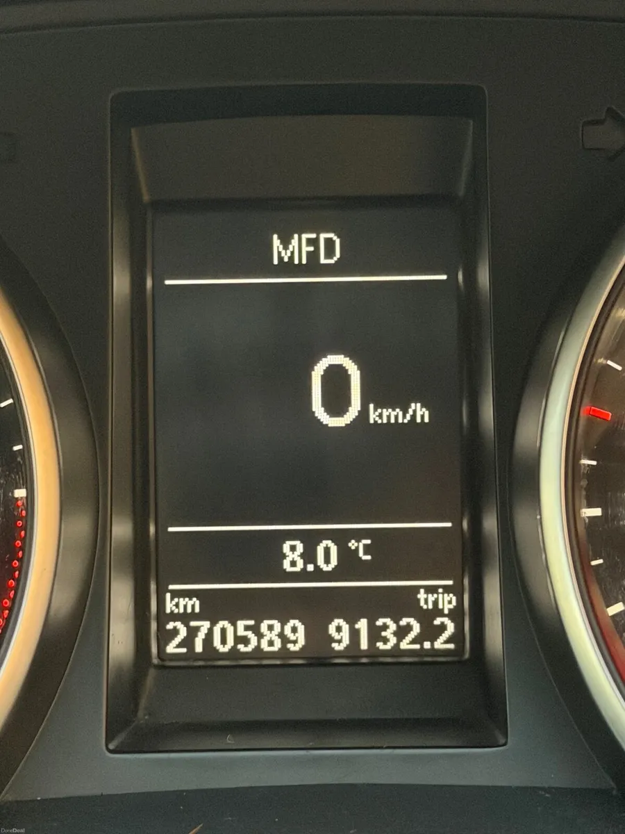 Volkswagen Golf 2010 - Image 2