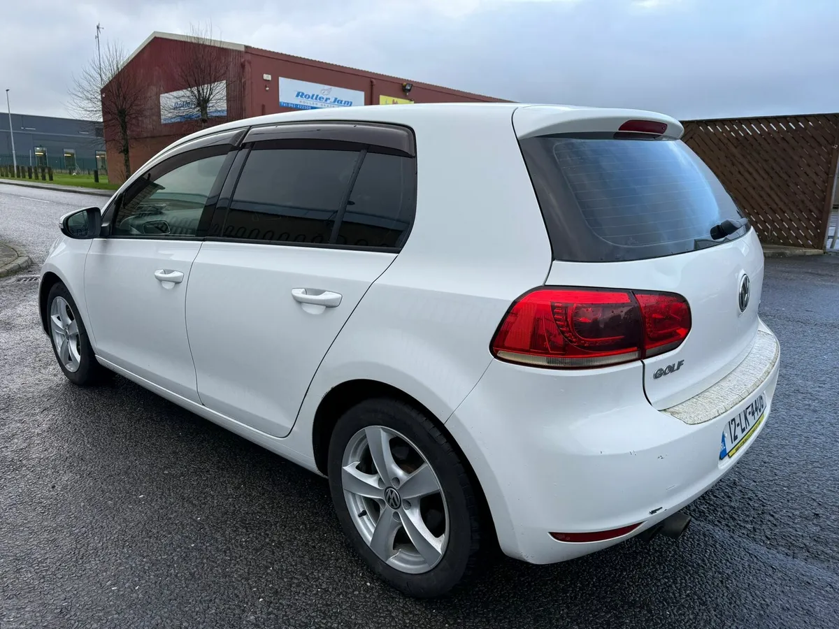 Volkswagen Golf automatic - Image 2