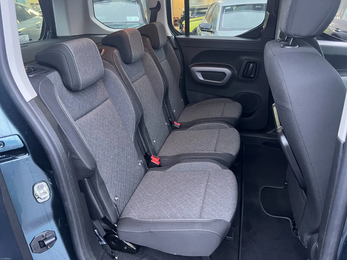 Only 2700 Kms ULTIMATE Spec As Brand New 5 Seat Fu - Image 2