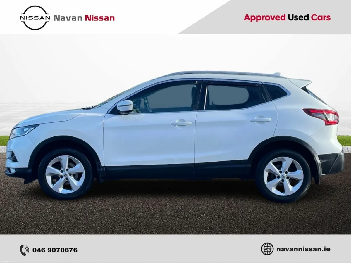 Nissan Qashqai 1.3 PET SV *AVAILABLE NOW* - Image 4