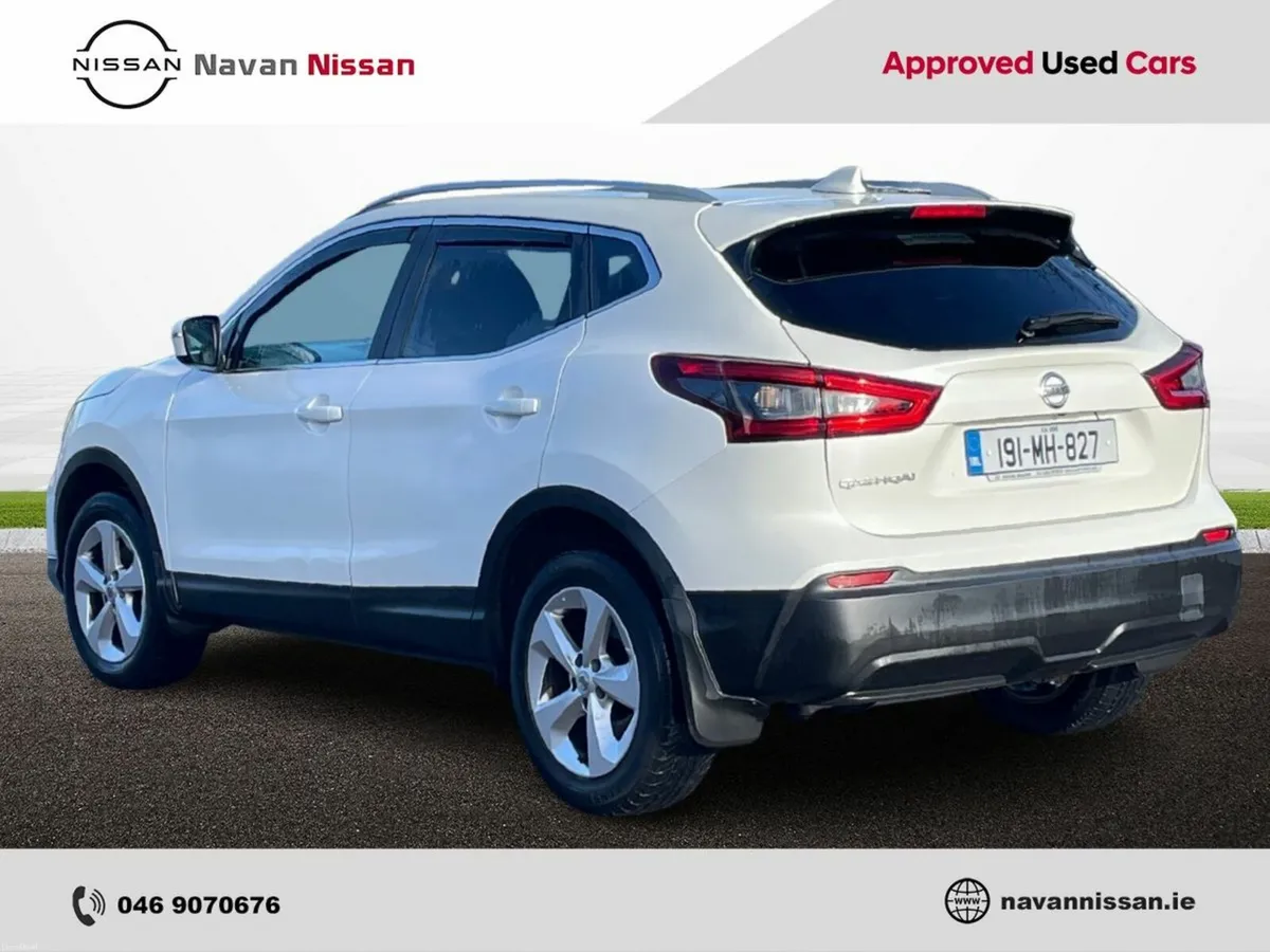 Nissan Qashqai 1.3 PET SV *AVAILABLE NOW* - Image 6