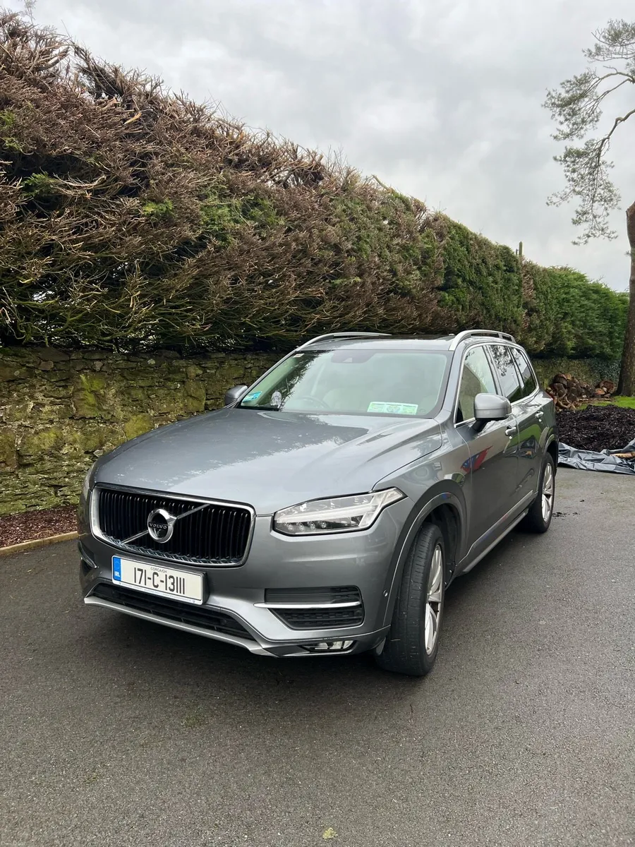 Volvo XC90 - Image 1