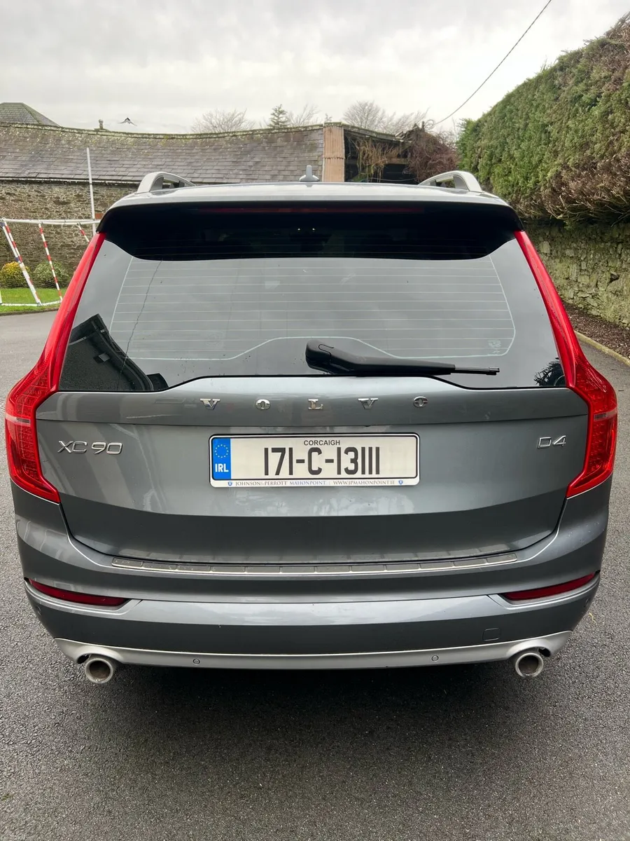 Volvo XC90 - Image 2