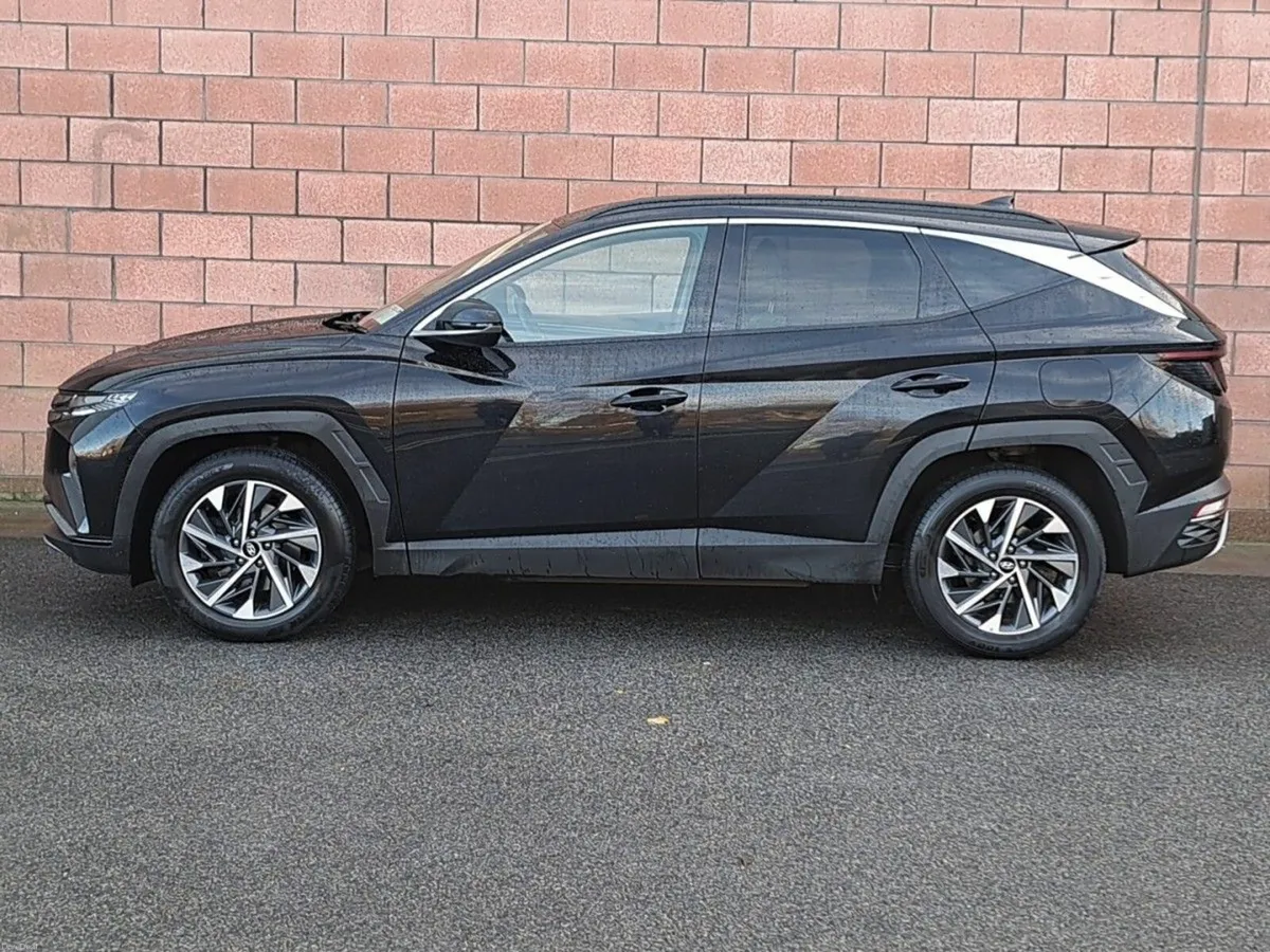 Hyundai Tucson Executive Plus 1.6 Diesel. - Image 3