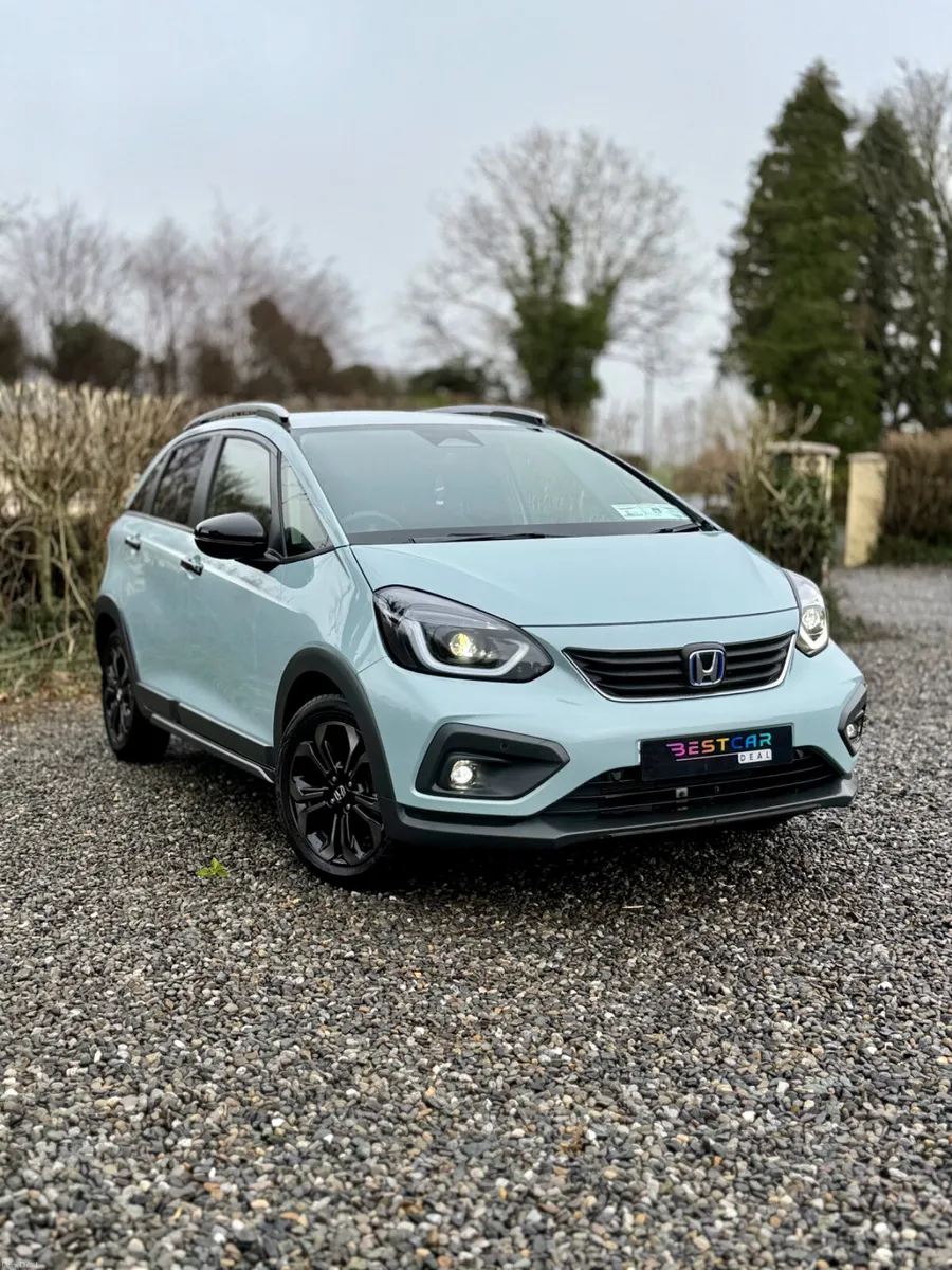 2025 Honda Jazz 1.5 Hybrid Crosstar Advance Auto - Image 2