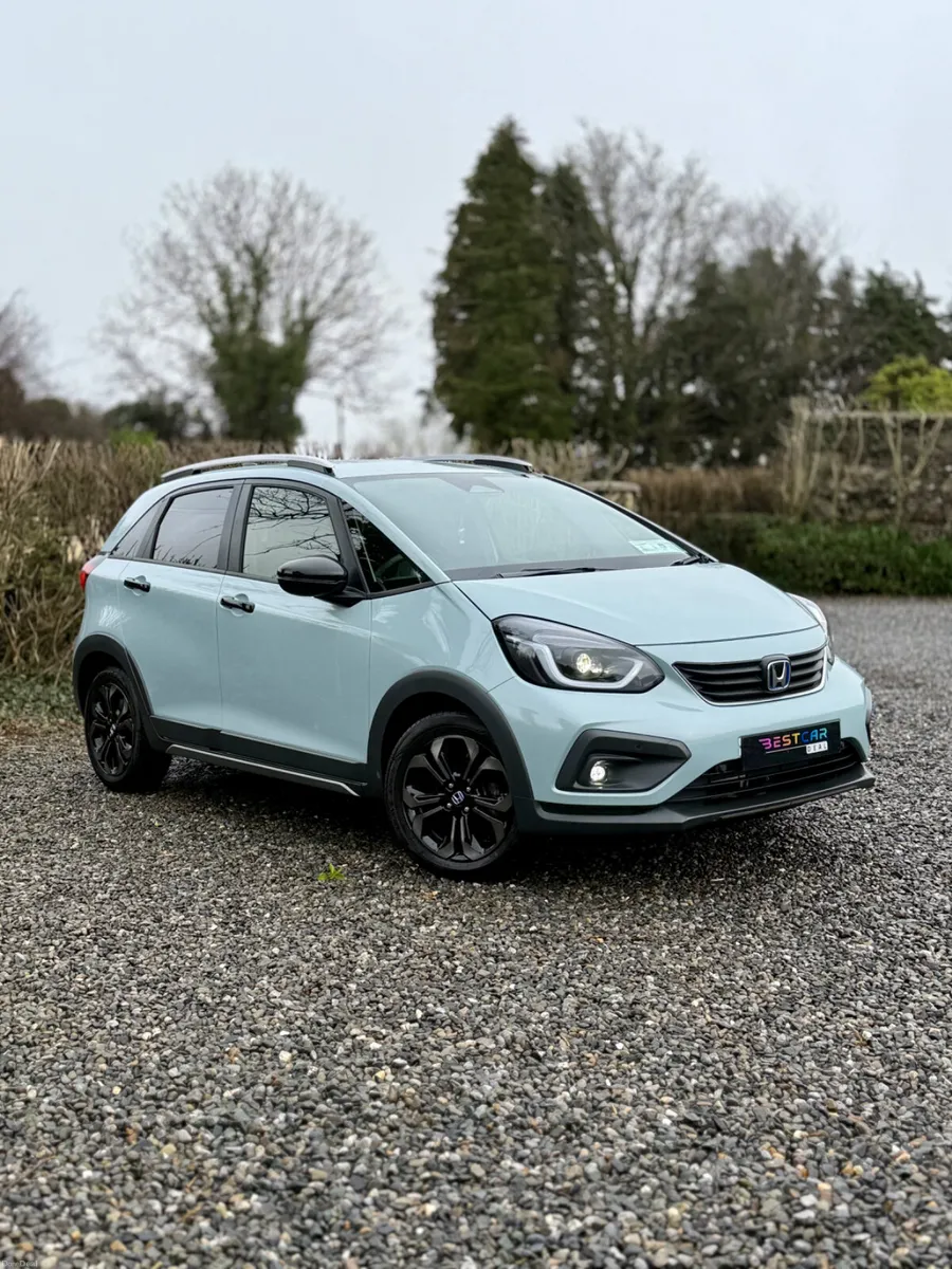 2025 Honda Jazz 1.5 Hybrid Crosstar Advance Auto - Image 3