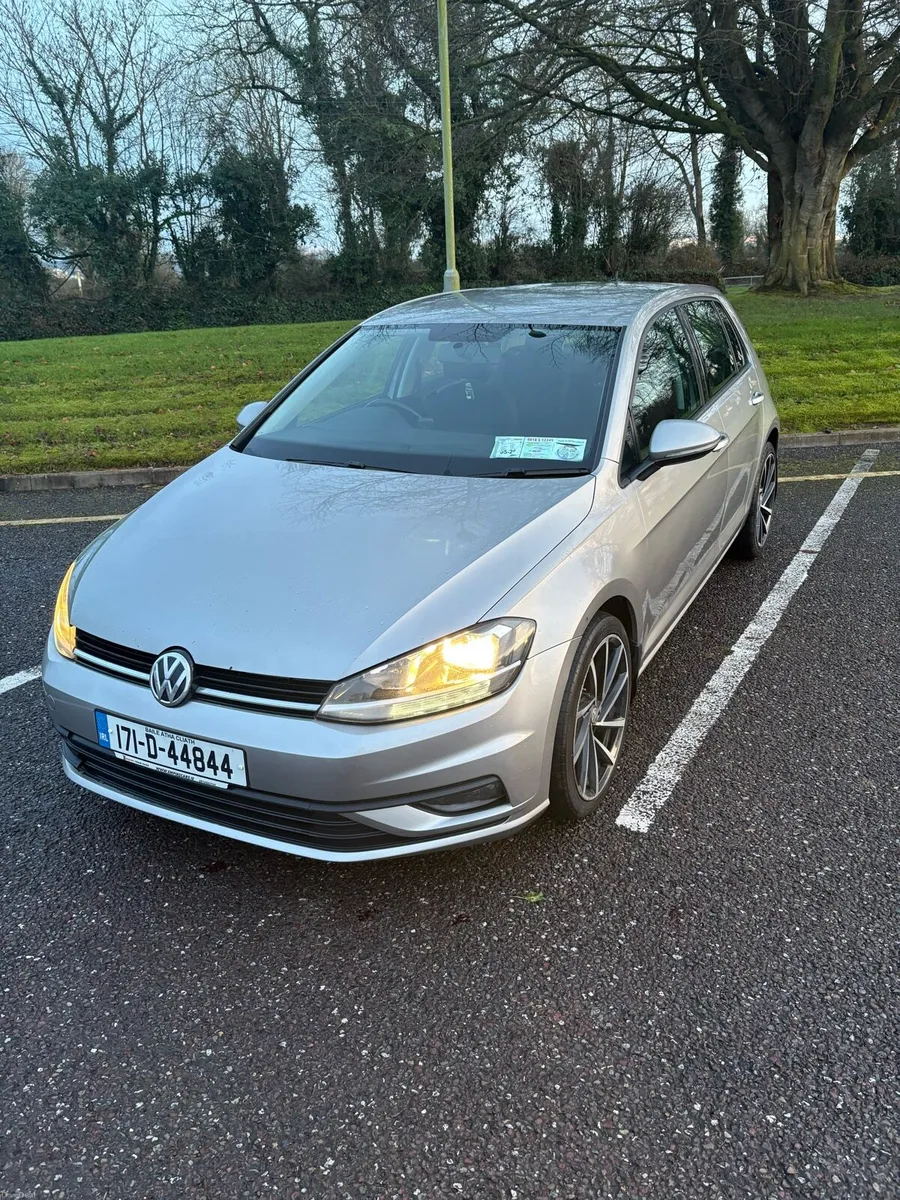 171 Volkswagen Golf - Image 2