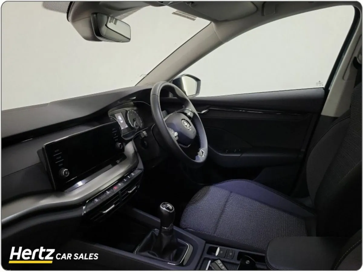 Skoda Octavia AMBITION 110HP Petrol Manual - Image 4