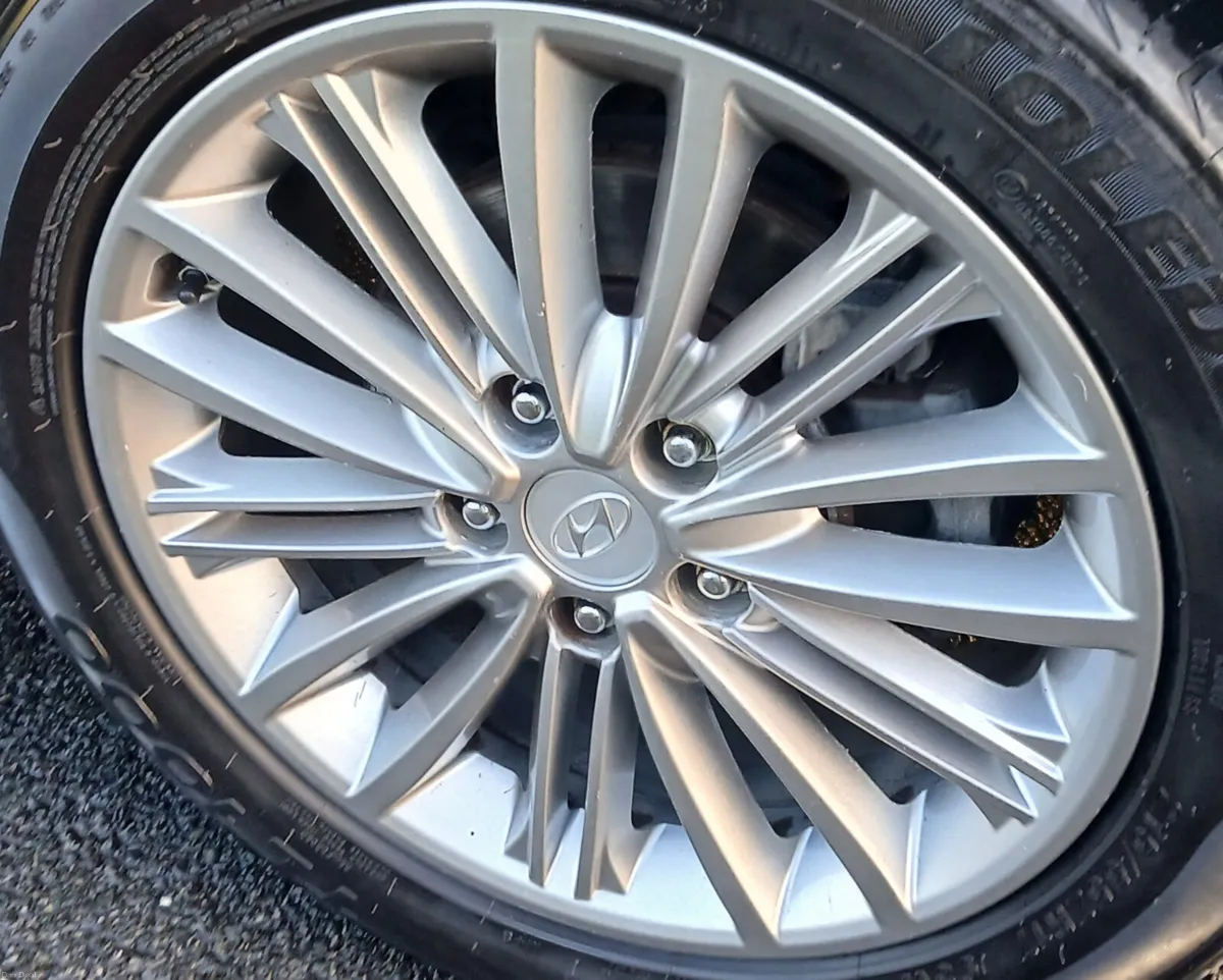 Hyundai KONA 2018 1.0 EXECUTIVE 5dr NCT 2028 - Image 4