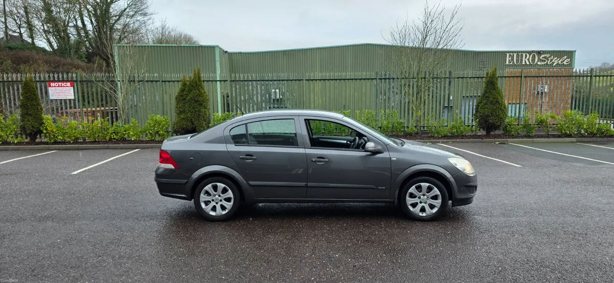 Opel Astra AUTOMATIC Nct and Tax - Image 4