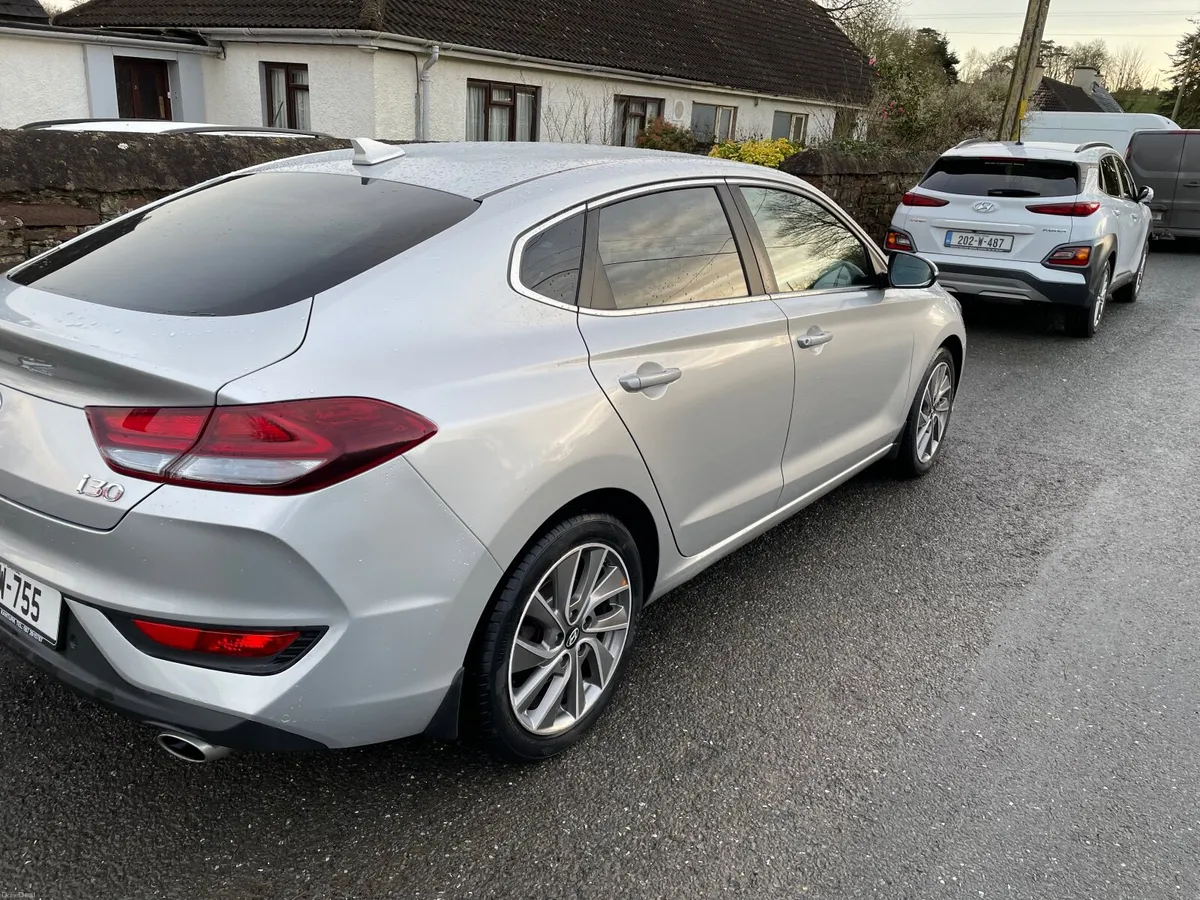 Hyundai i30 1.0 GDI Fastback 2018 - Image 3