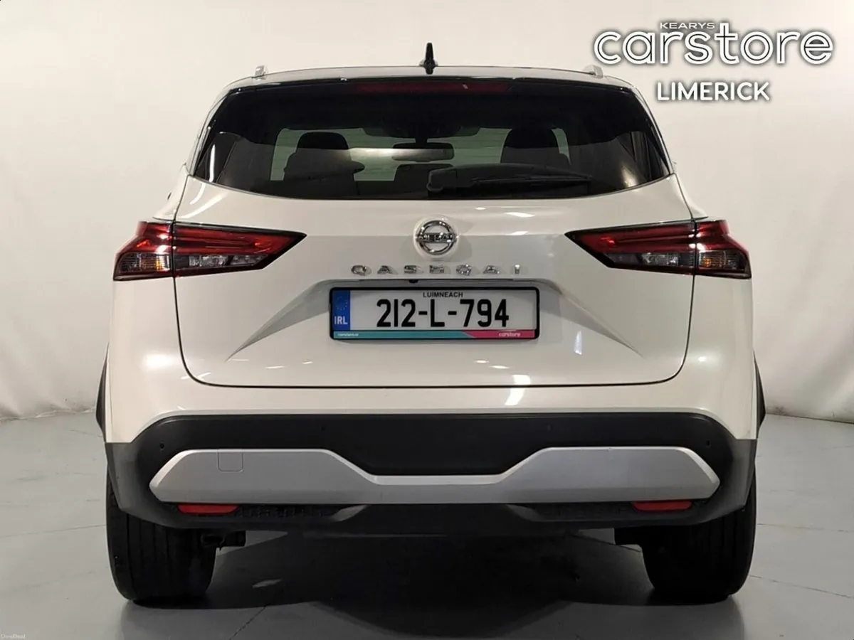 Nissan Qashqai 1.3 PET MILD HYBRID SV PREMIUM - Image 4