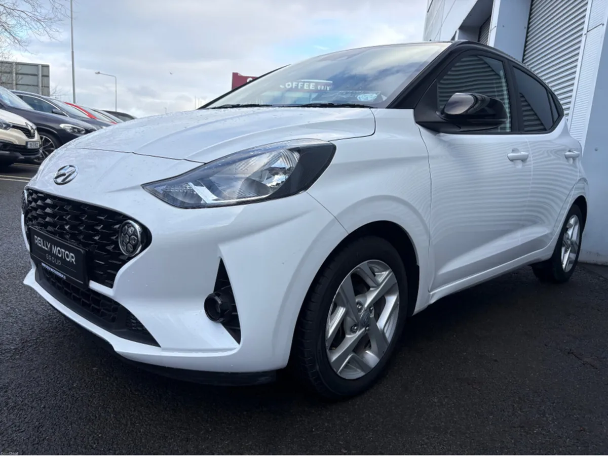 Hyundai i10 1.0 PETROL DELUXE PLUS 2TONE - Image 3