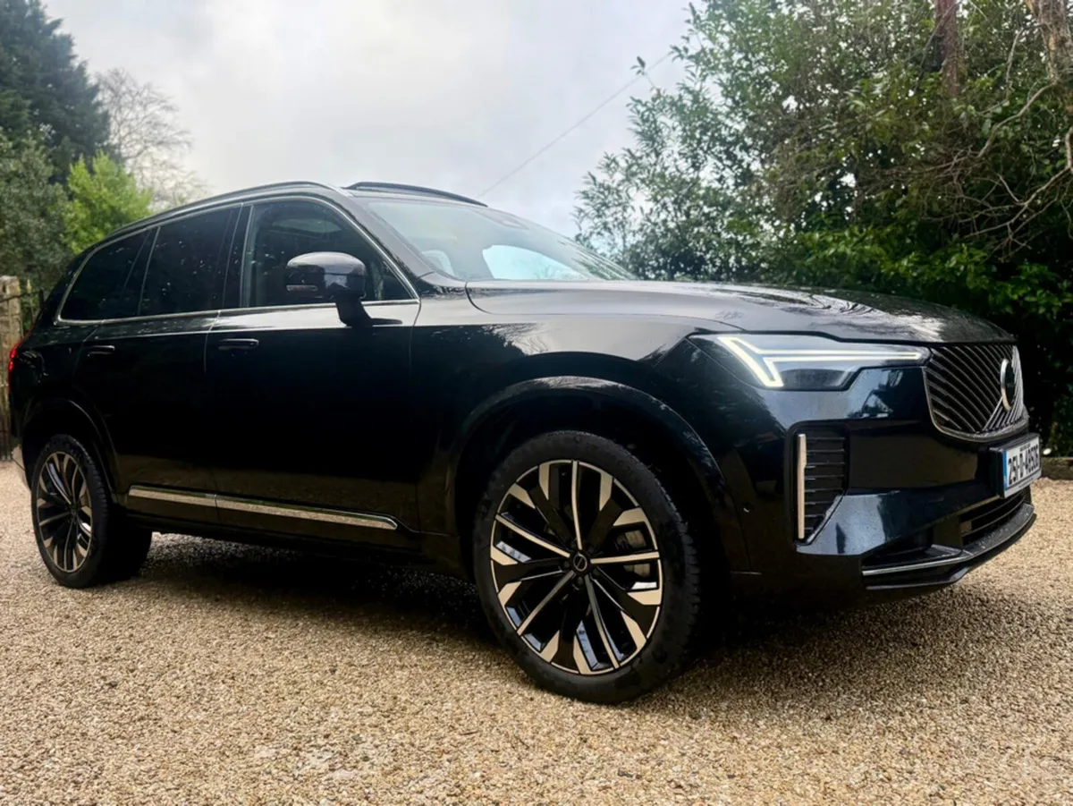 Volvo XC90 ULTRA T8 PHEV AWD AU - Image 2