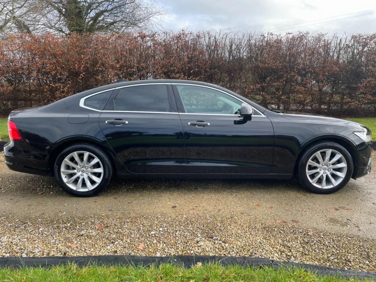 Volvo S90 D3 MOMENTUM PLUS  AUTO 2.0 DIESEL. - Image 3