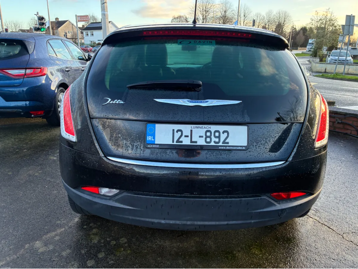 Chrysler Delta 1.6 M-JET 120 SR 5DR 120BHP - Image 4