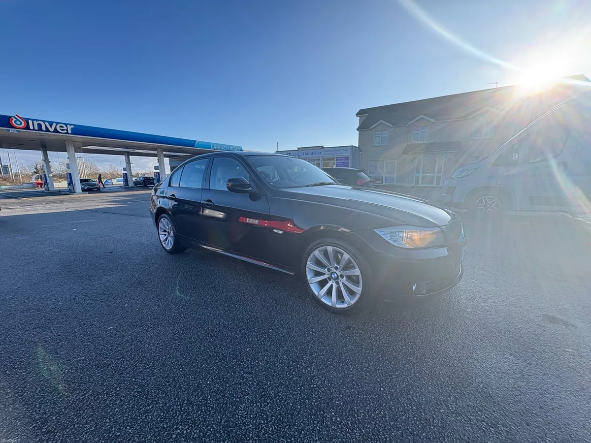 BMW 318d Automatic Low Mileage and long NCT - Image 3