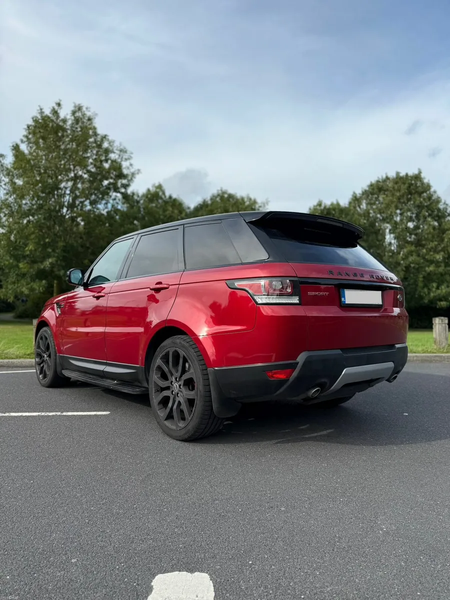 Range Rover Sport 3.0 Diesel - Image 2