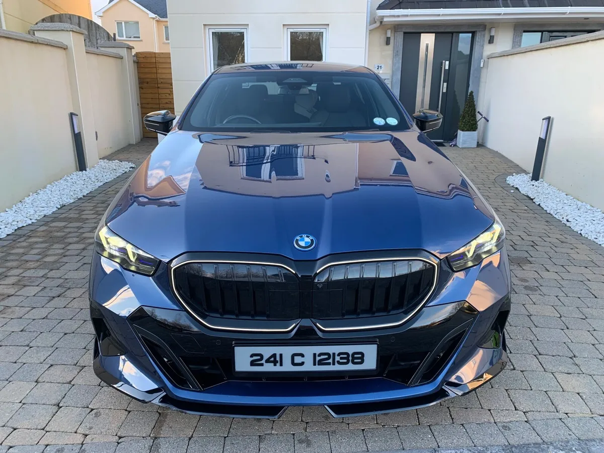 BMW 5-Series 2024 - Image 3