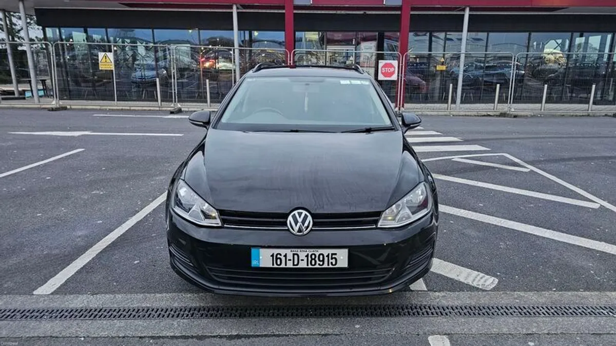 2016 Volkswagen Golf Estate - Image 1