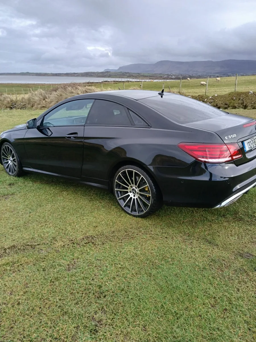 Mercedes-Benz E-Class 2013 - Image 3