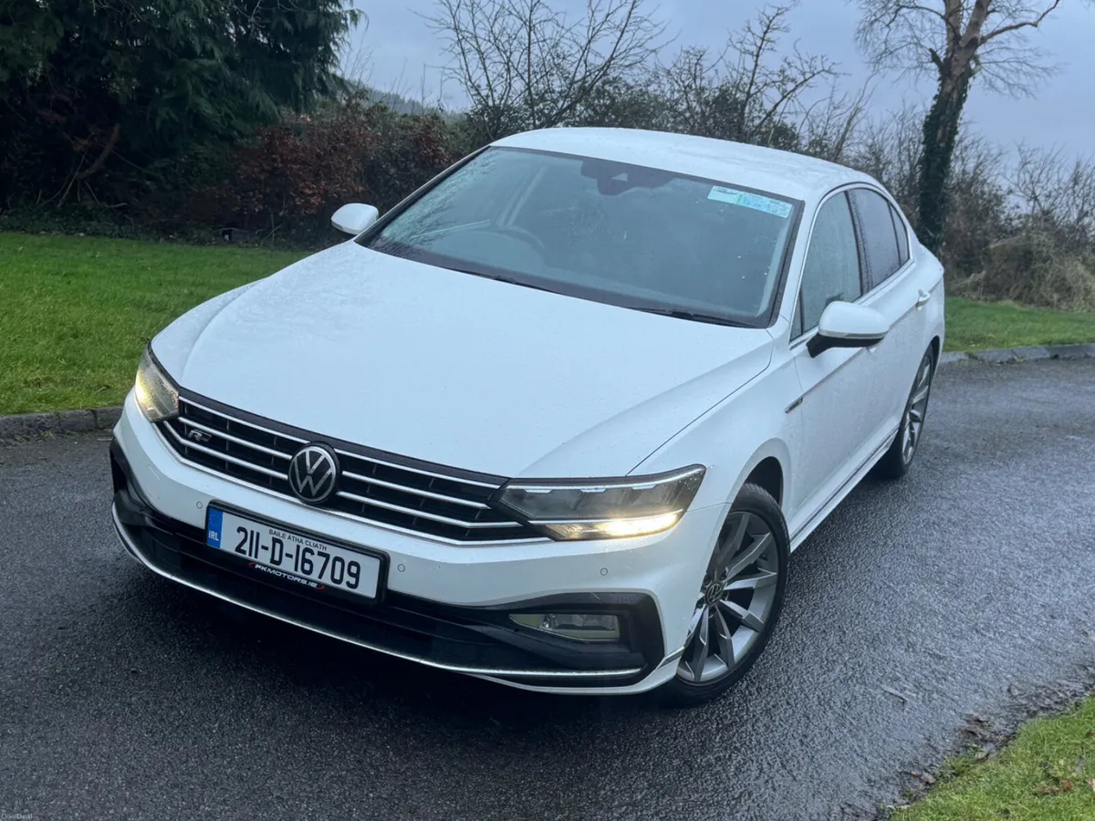 Volkswagen Passat 2021 RLINE - Image 3