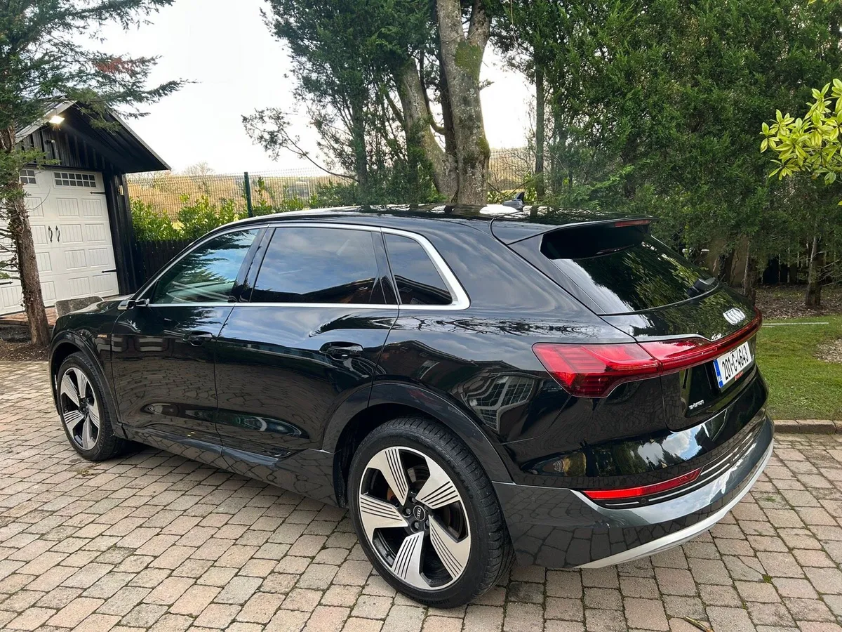 Audi ETron 55 Sport Quattro Long Range (340 kms) - Image 3