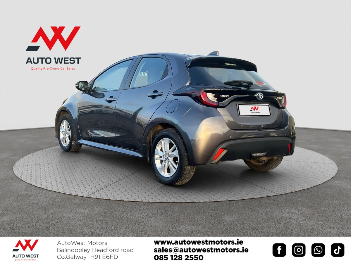 2022 Toyota Yaris 1.5 Self-Charging Hybrid - Image 4