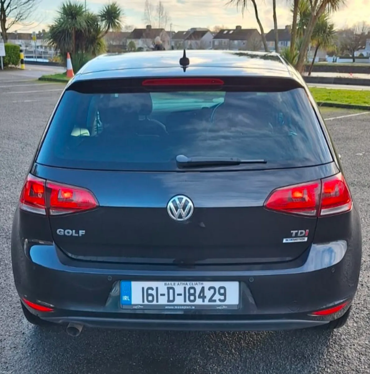 Volkswagen Golf TDI Bluemotion - Image 2