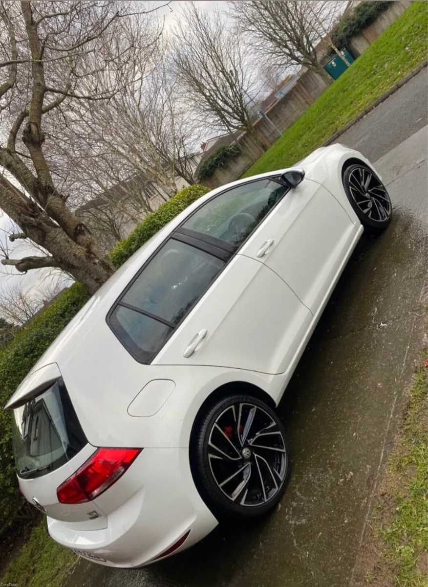 152 White Volkswagen Golf TSI - Image 1