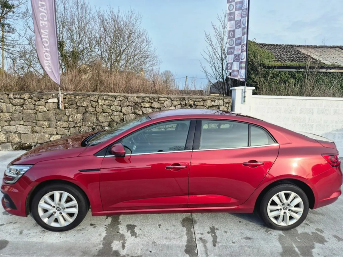 Renault Megane PLAY BLUE DCI 115 6DFUL 6DFULL 4DR - Image 2