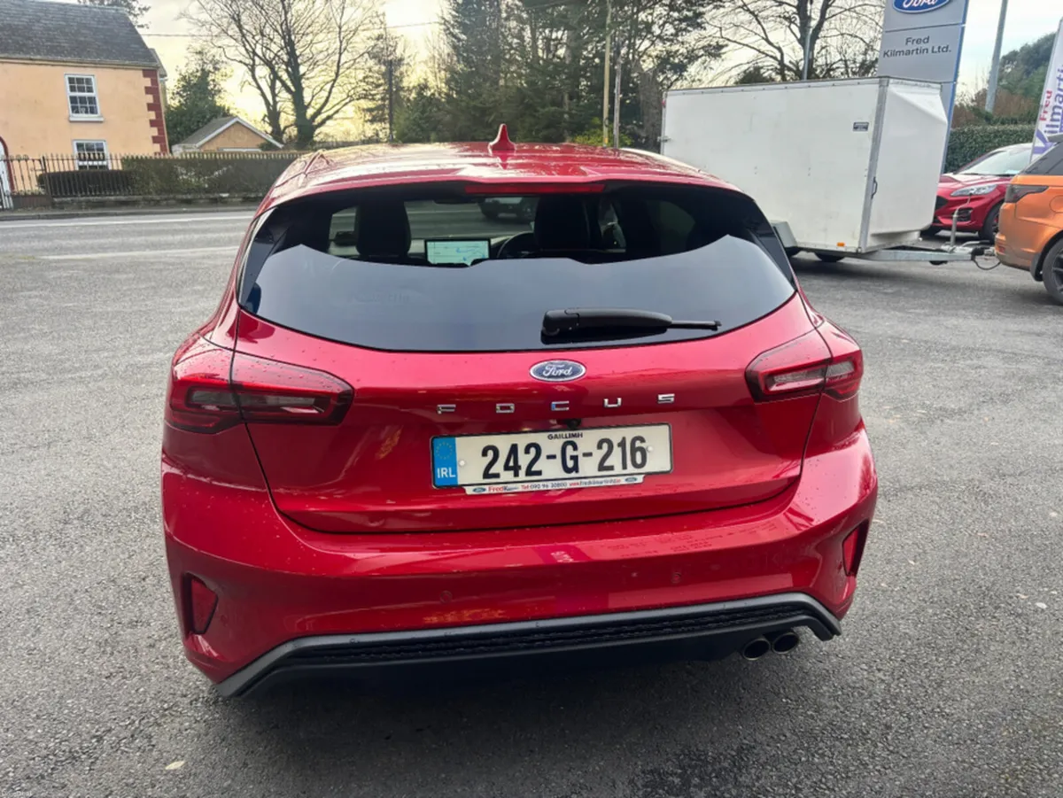 Ford Focus ST-LINE X 5DR 1.0T 125 MH - Image 4
