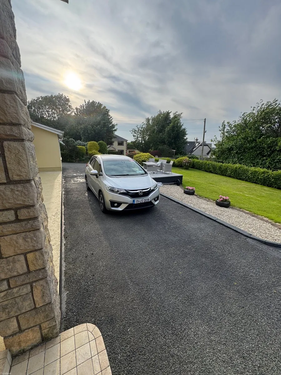 Honda FIT hybrid 2017 full options - Image 2