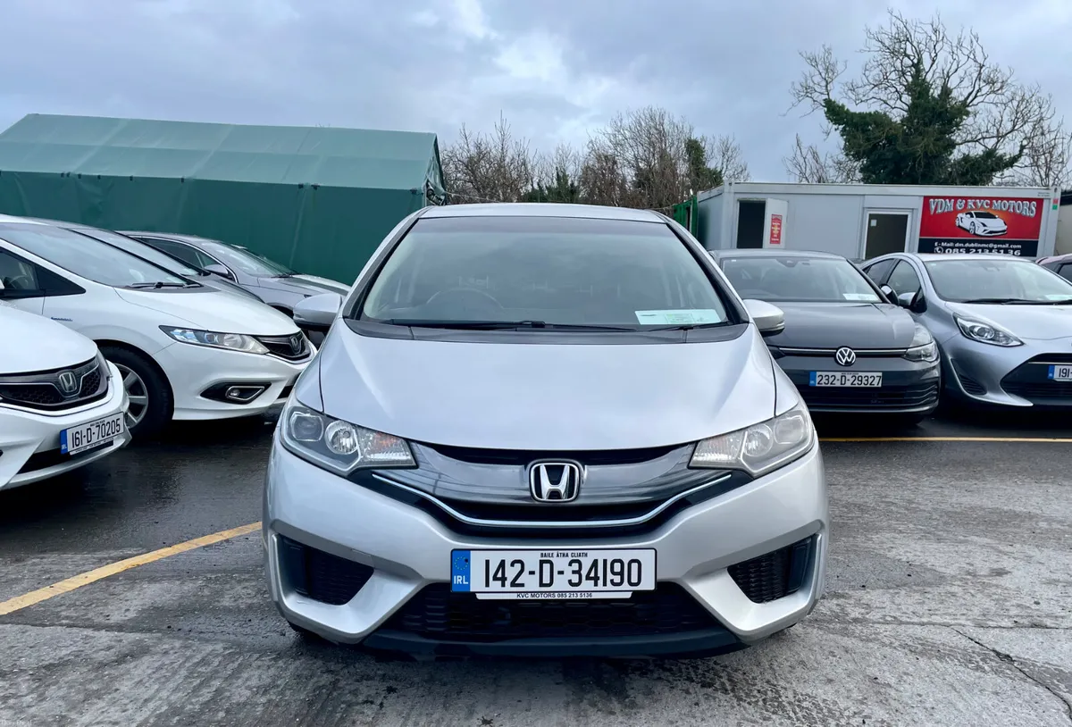 Honda Fit 2014 - Image 2
