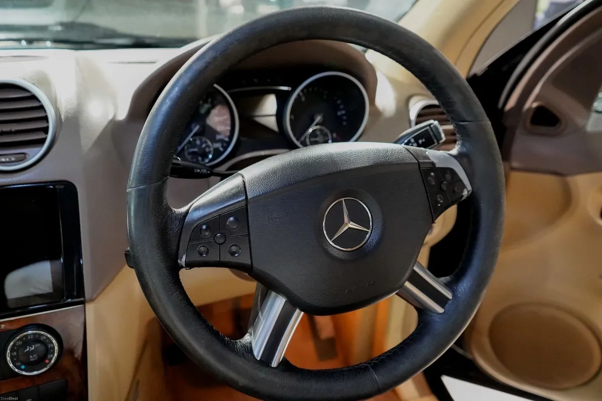 Mercedes-Benz M-Class 2010 - Image 4