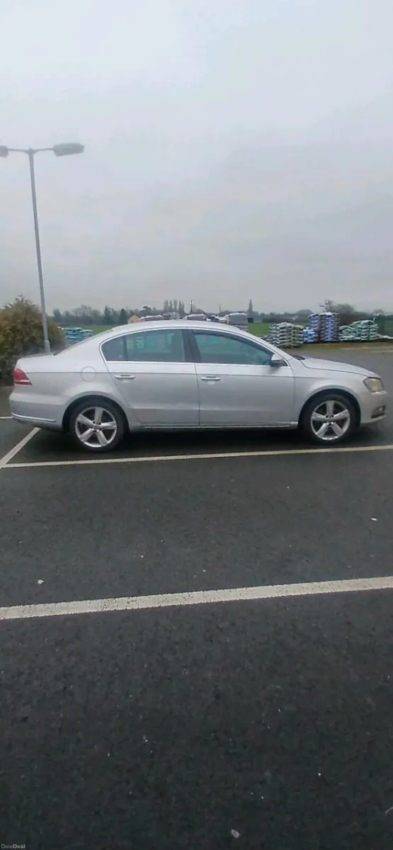 Volkswagon passat - Image 2