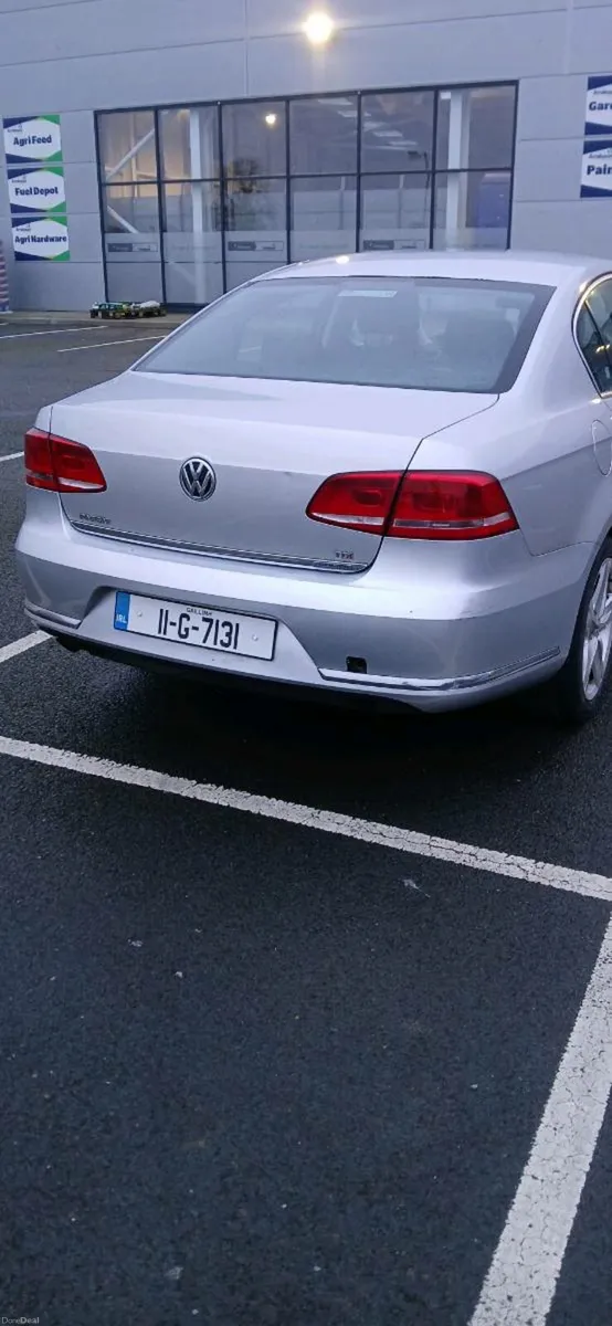 Volkswagon passat - Image 3