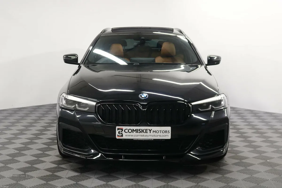 BMW 5-Series 530e M Sport - Image 2