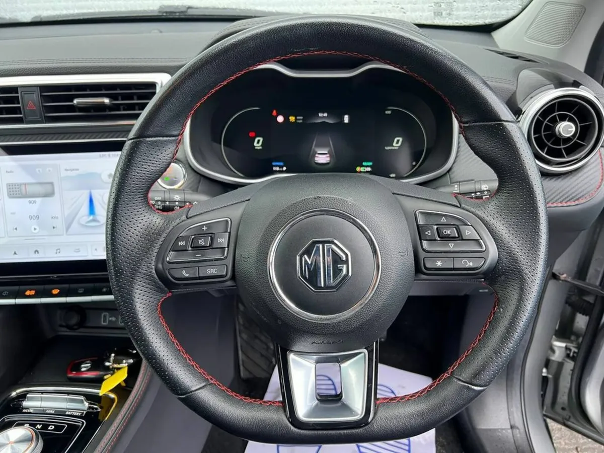 MG ZS 73KWH // LONG RANGE MODEL // VERY LOW MILEAG - Image 4