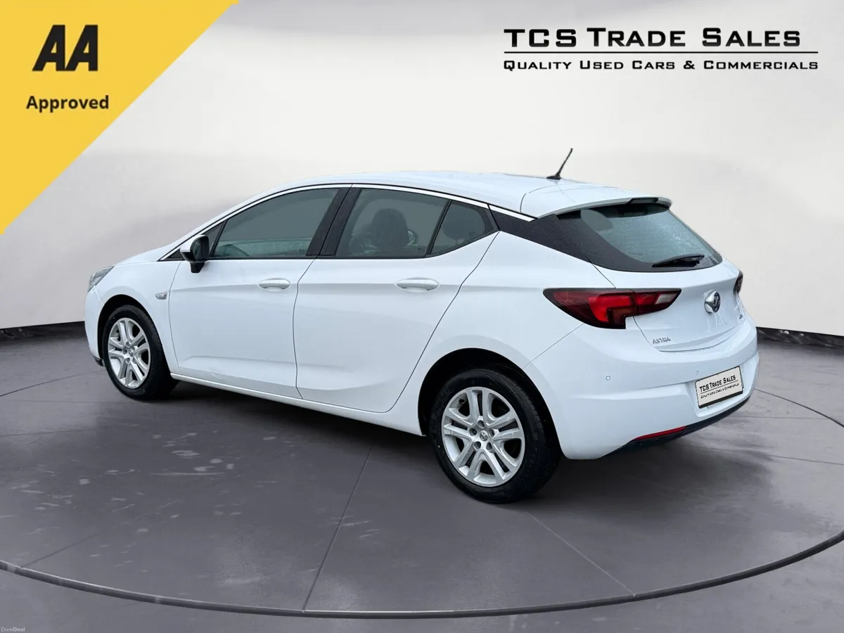 2015 Vauxhall Astra 1.6 Cdti Design  110BHP - Image 4