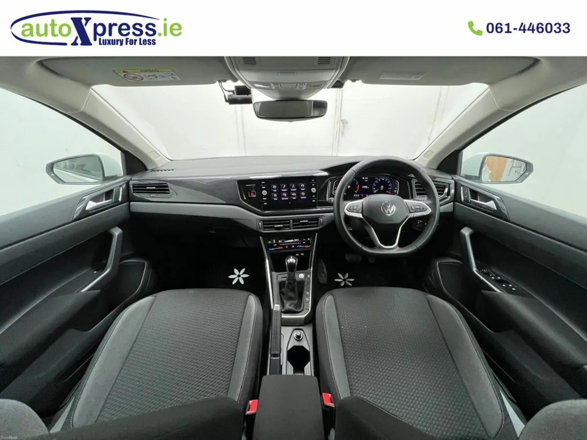 Volkswagen Polo 1.0 TSI Automatic, Reversing camer - Image 2