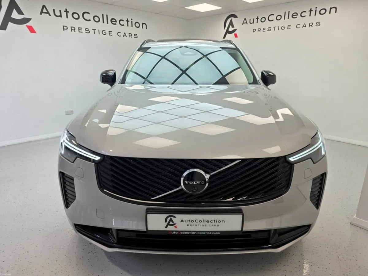 Volvo XC90 **PLUS**DARK EDITION**T8**PHEV** - Image 2