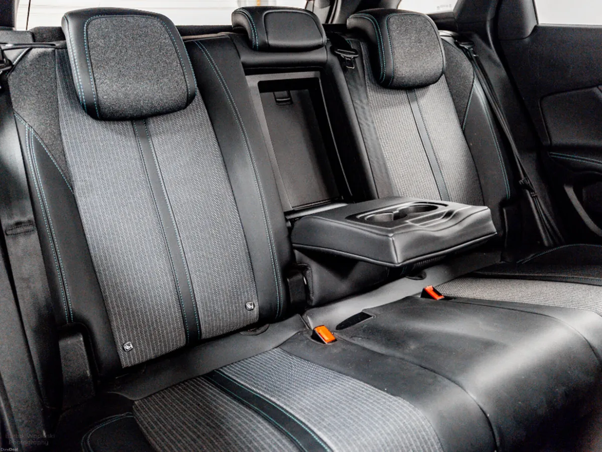 Peugeot 3008 Allure 1.5 Diesel Auto 130HP - Image 4