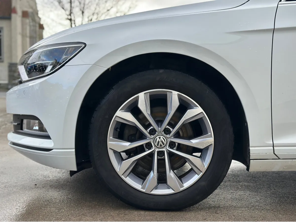 Volkswagen Passat CL 1.6 TDI MANUAL 6SPEED FWD 120 - Image 4