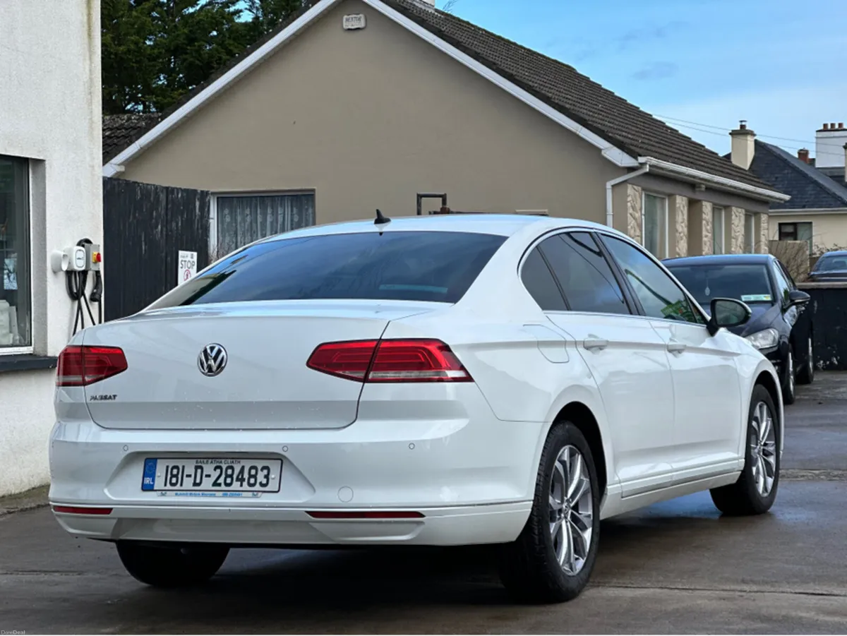 Volkswagen Passat CL Spacious & Comfortable - Image 6