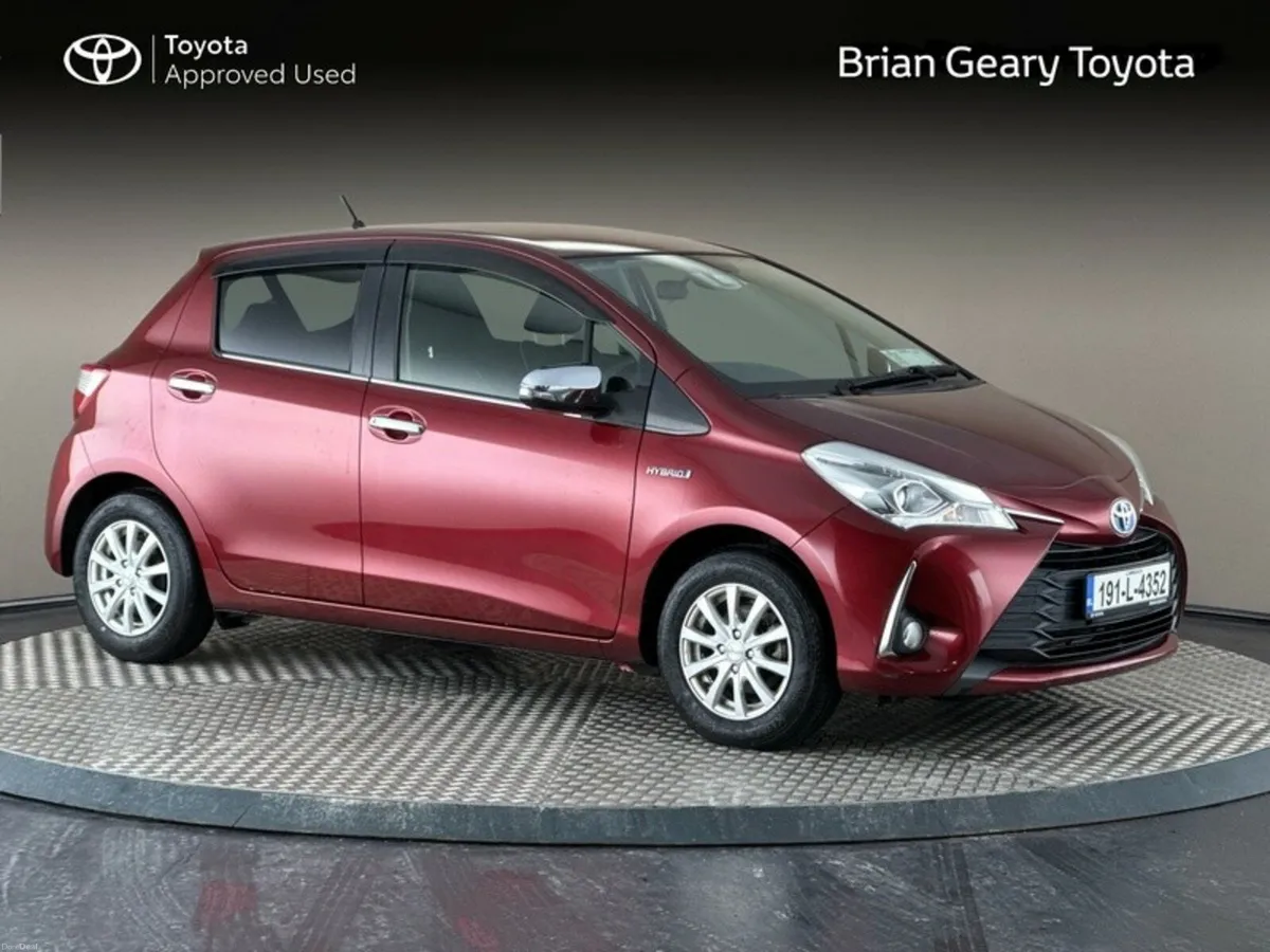 Toyota Yaris YARIS VITZ HYBRID - Image 1