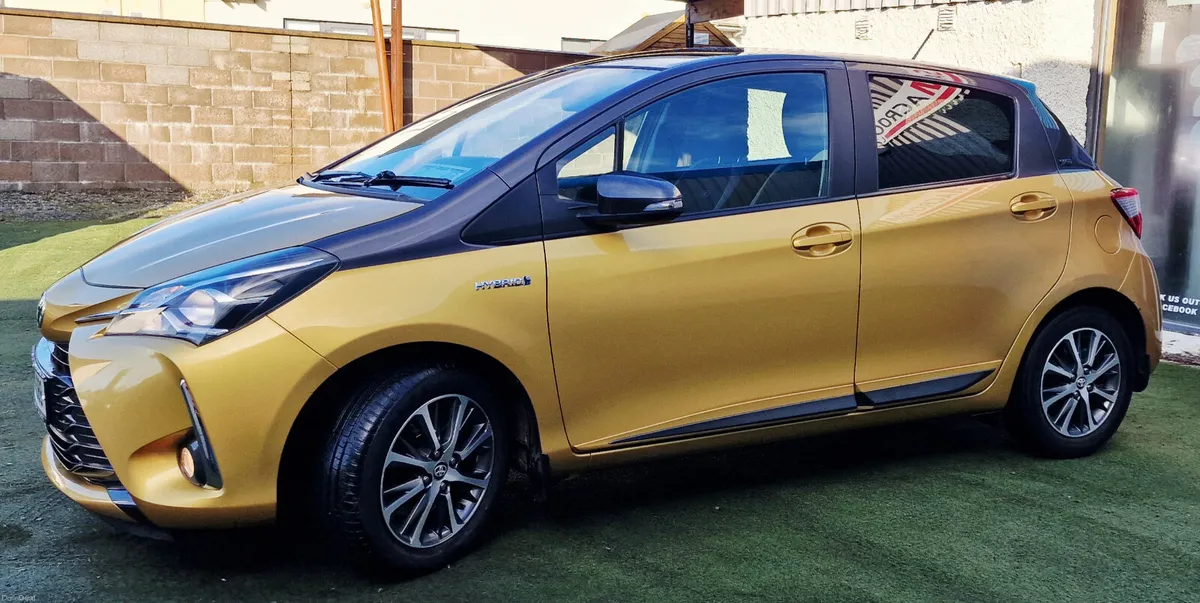 Toyota Yaris HYBRID 1.5 AUTO Y20 LIMITED EDIT - Image 2