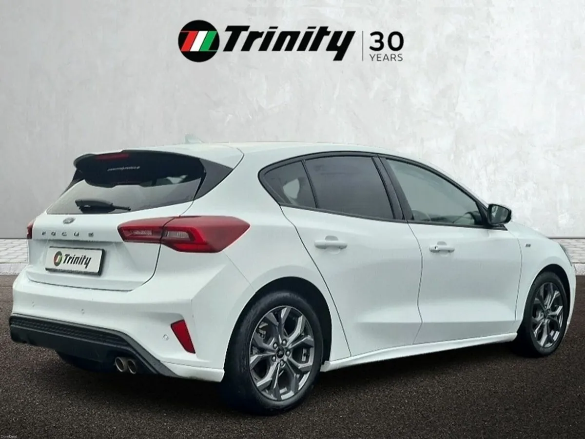Ford Focus ** ST-LINE ** 1.0L 125 BHP ** TRINITY M - Image 3